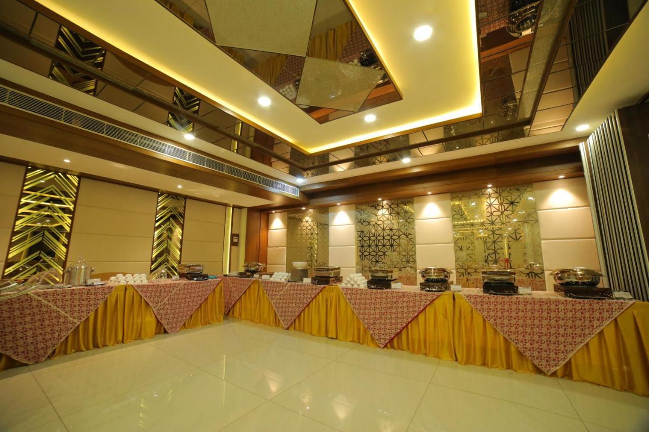 Vijay Vilas Hotel & Convention Hall アーグラ エクステリア 写真
